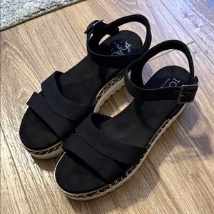 TOMS Black Platform Sandals - 9